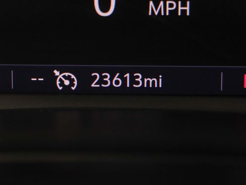 Used 2023 Chevrolet Blazer LT w/ Driver Confidence Package image 16