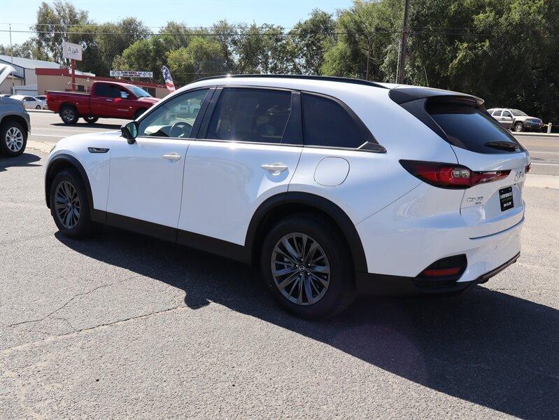 Used 2025 MAZDA CX-70 3.3 Turbo w/ Preferred Package AWD/4WD image 5