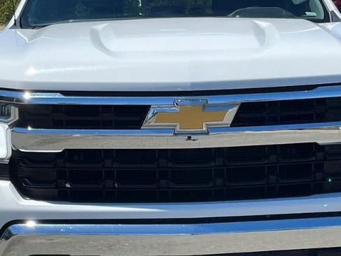 Used 2025 Chevrolet Silverado 1500 LT RWD image 7
