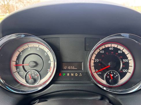 Used 2017 Dodge Grand Caravan SXT image 12