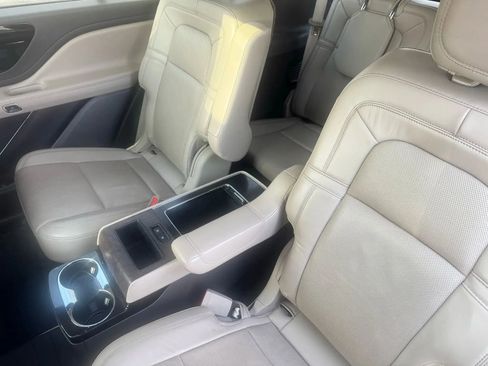 Used 2020 Lincoln Aviator Reserve w/ Equipment Group 201A image 28