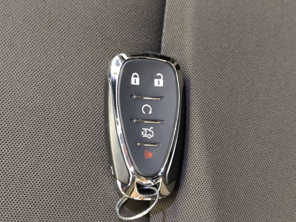 Used 2018 Chevrolet Camaro LT RWD image 32