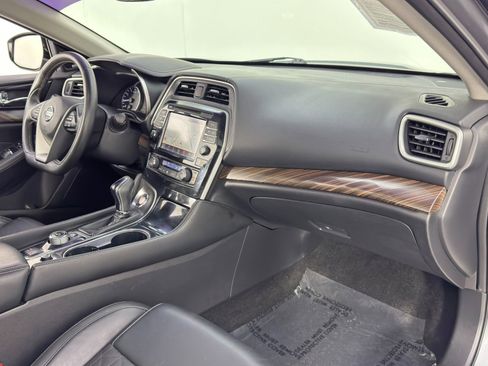 Used 2018 Nissan Maxima Platinum image 14