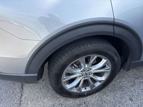 Used 2020 Ford Explorer XLT w/ Equipment Group 202A image 8