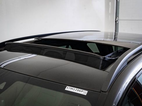 Certified 2025 Mercedes-Benz GLE 450 4MATIC image 14