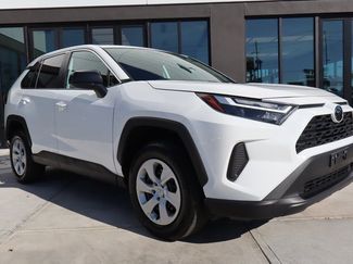 Used 2025 Toyota RAV4 LE video 1