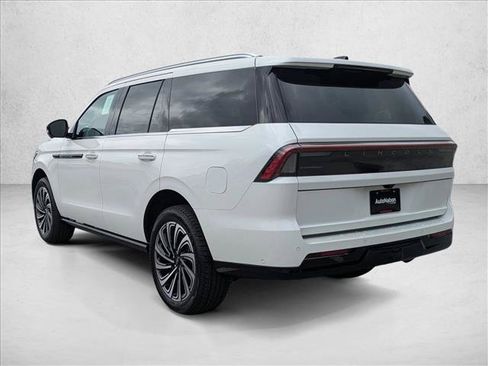 New 2025 Lincoln Navigator Black Label AWD/4WD image 2