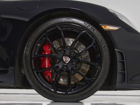 Used 2021 Porsche 718 Boxster Spyder RWD image 19
