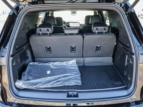 New 2026 Chevrolet Traverse RS w/ LPO, Floor Liner Package FWD image 12