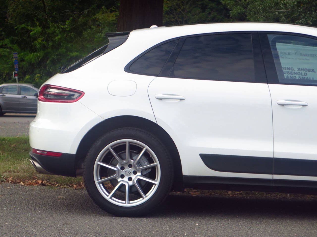 Used 2017 Porsche Macan S AWD/4WD image 34
