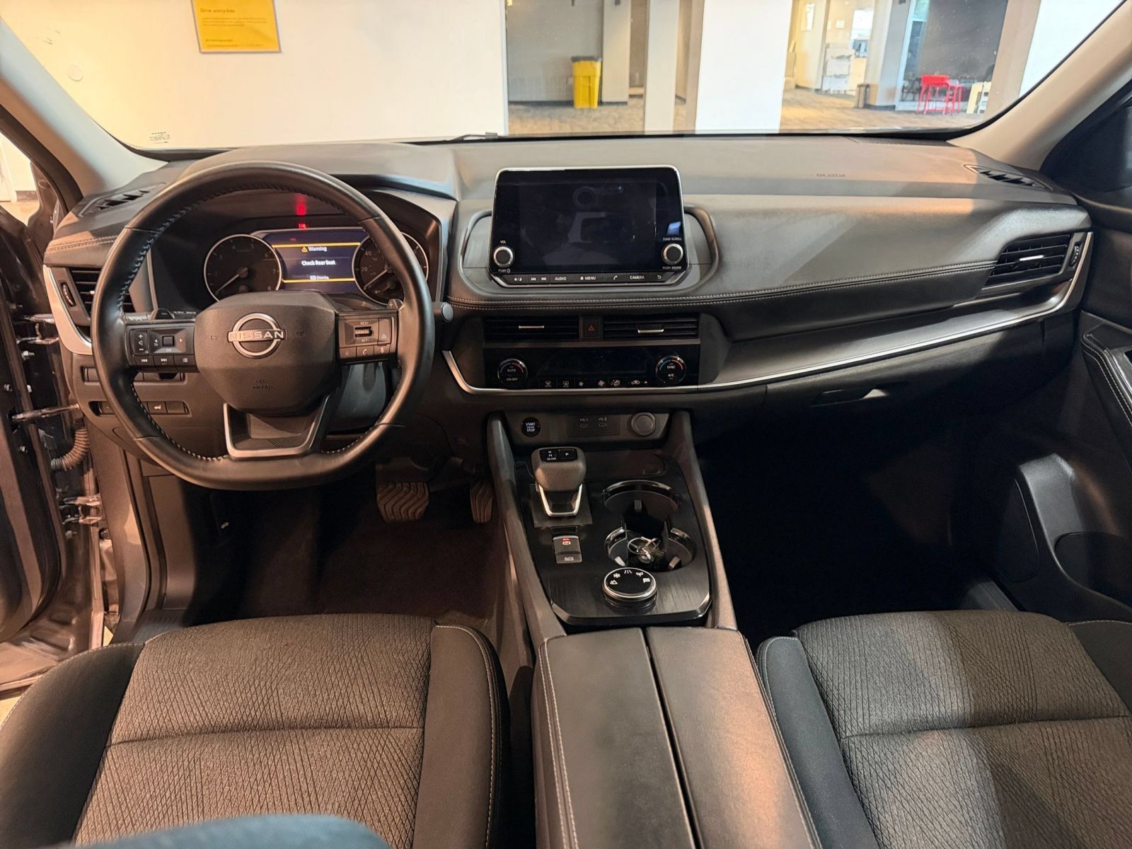 Used 2026 Nissan Rogue SV AWD/4WD image 33