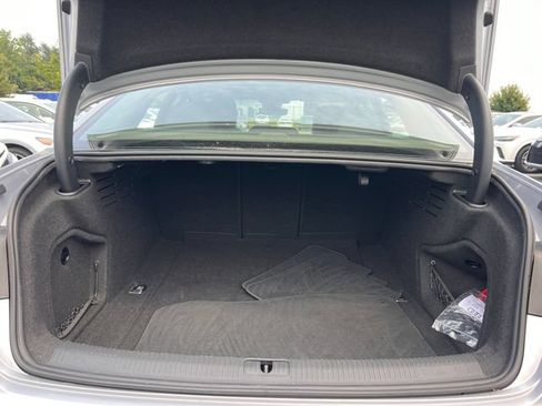 Used 2019 Audi A4 2.0T Premium FWD image 25