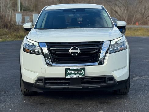 Used 2022 Nissan Pathfinder S image 2