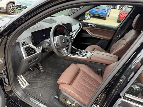 Used 2025 BMW X5 M60i AWD/4WD image 5