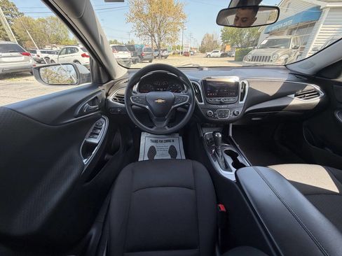 Used 2019 Chevrolet Malibu LT image 23