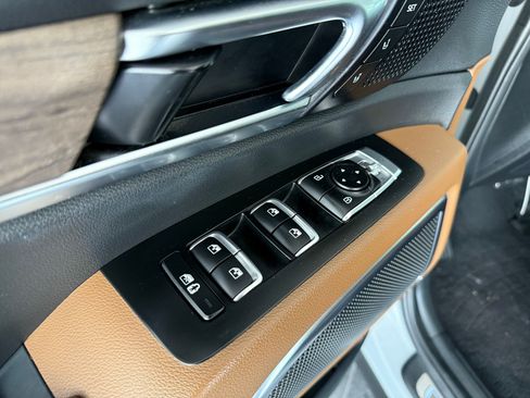 Used 2022 Kia Telluride SX w/ SX Prestige Package image 11