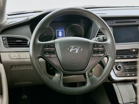 Used 2017 Hyundai Sonata SE w/ Cargo Package image 17