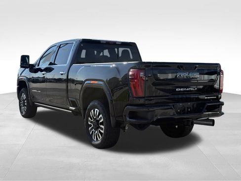 Used 2025 GMC Sierra 2500 Denali Ultimate AWD/4WD image 3