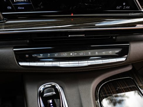 Used 2021 Cadillac Escalade ESV Sport w/ Driver Assist Tech Package image 24