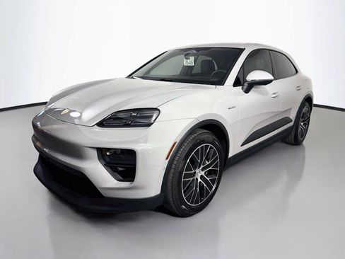 Used 2026 Porsche Macan Electric RWD image 1