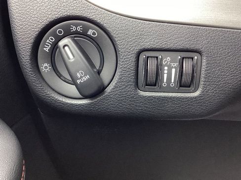 Used 2019 Dodge Grand Caravan GT image 29