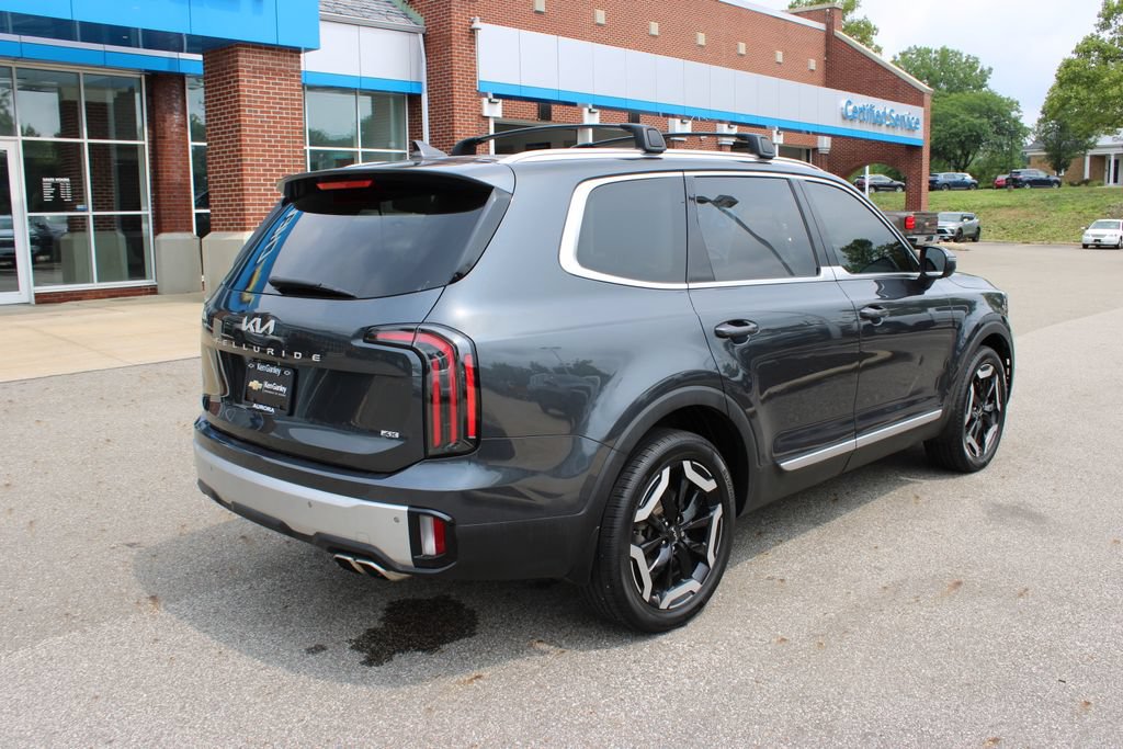 Used 2024 Kia Telluride EX w/ EX Captain's Chair Package AWD/4WD image 35