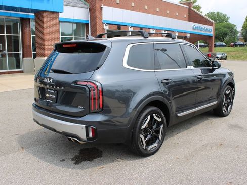 Used 2024 Kia Telluride EX w/ EX Captain's Chair Package AWD/4WD image 35