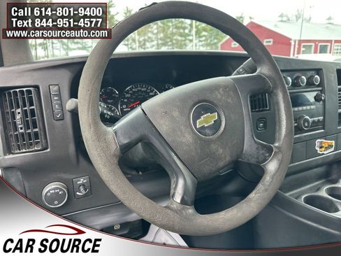 Used 2013 Chevrolet Express 2500 image 4