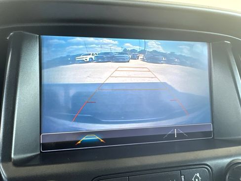 Used 2018 Chevrolet Colorado LT w/ LT Convenience Package RWD image 17