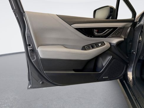 Used 2025 Subaru Legacy Limited image 9