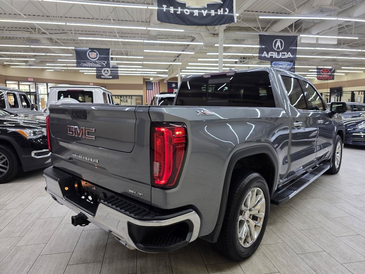 Used 2021 GMC Sierra 1500 SLT AWD/4WD image 6