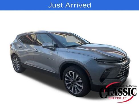 Used 2024 Chevrolet Blazer Premier w/ Driver Confidence II Package image 11