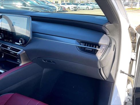 Used 2024 Lexus RX 500h F Sport w/ Convenience Package image 17