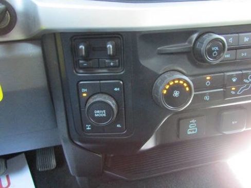 Used 2024 Ford F350 XLT AWD/4WD image 16