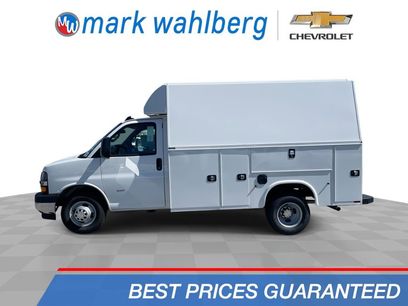 New 2025 Chevrolet Express 3500 w/ Power Convenience Package