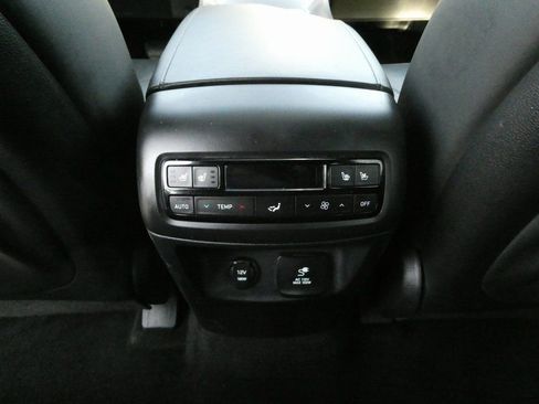 Used 2024 Hyundai Palisade Calligraphy image 45