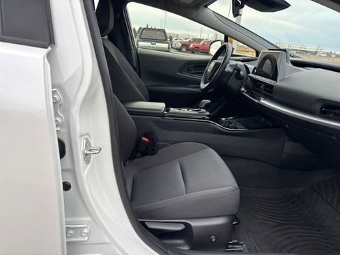 Used 2024 Toyota Prius LE image 21