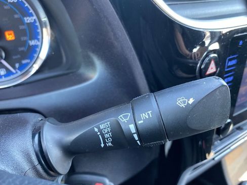 Used 2019 Toyota Corolla LE image 29