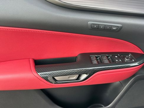 Used 2025 Lexus NX 450h+ F Sport image 12