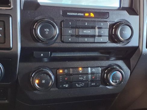 Used 2018 Ford F150 XLT w/ Equipment Group 302A Luxury image 23