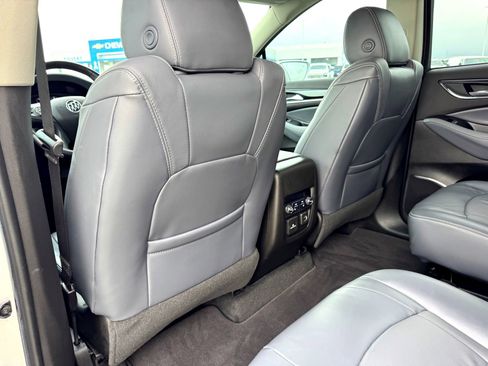 Used 2018 Buick Enclave Premium FWD image 21