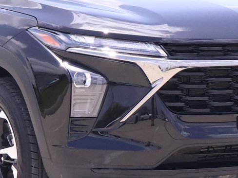 Used 2026 Chevrolet Trax RS w/ Driver Confidence Package FWD image 7