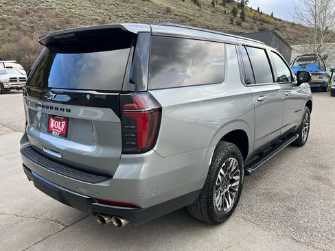 Used 2025 Chevrolet Suburban Z71 AWD/4WD image 5