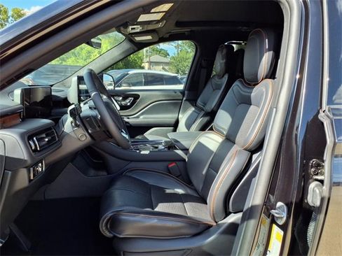 New 2025 Lincoln Aviator Black Label w/ Jet Appearance Package image 12