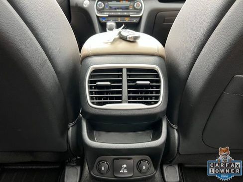 Used 2020 Hyundai Santa Fe Limited image 46