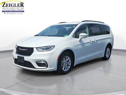 Certified 2022 Chrysler Pacifica Touring-L