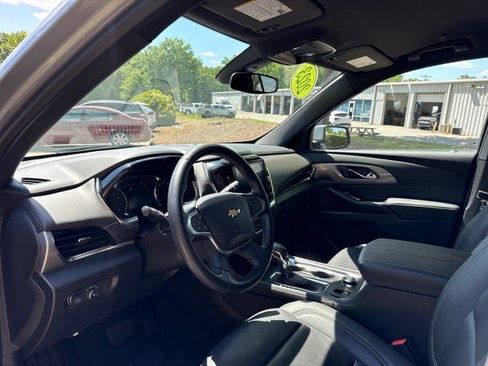 Used 2023 Chevrolet Traverse LT w/ LPO, Floor Liner Package AWD/4WD image 20