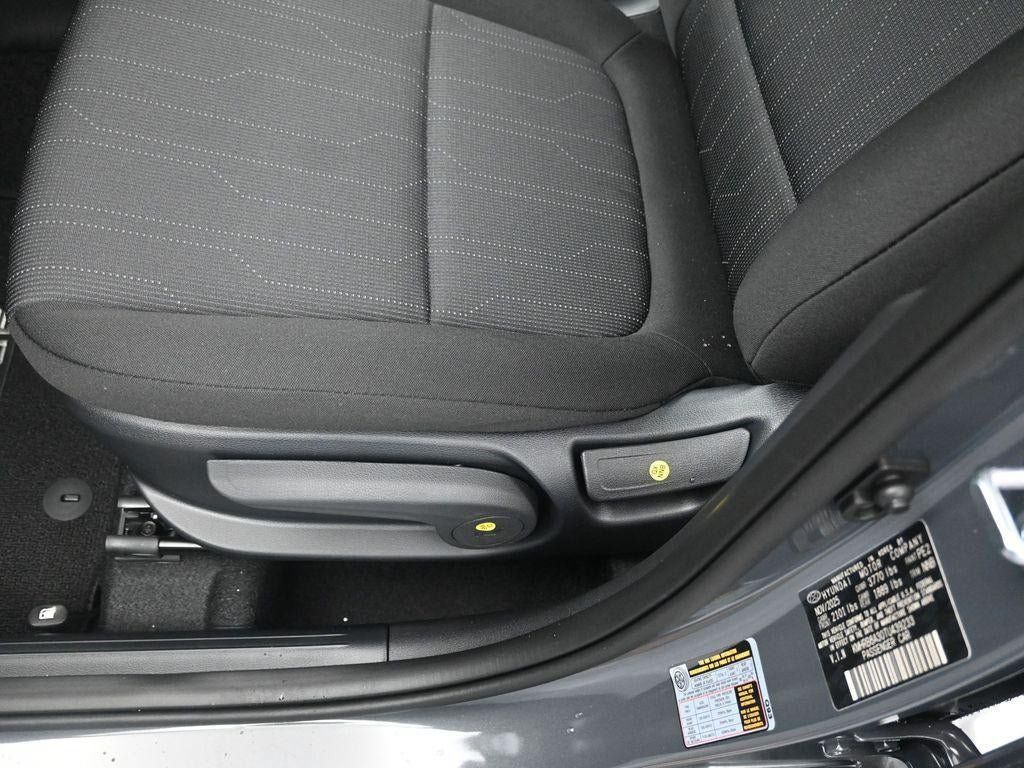 New 2026 Hyundai Venue SE FWD image 27