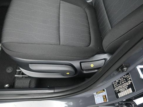 New 2026 Hyundai Venue SE FWD image 27