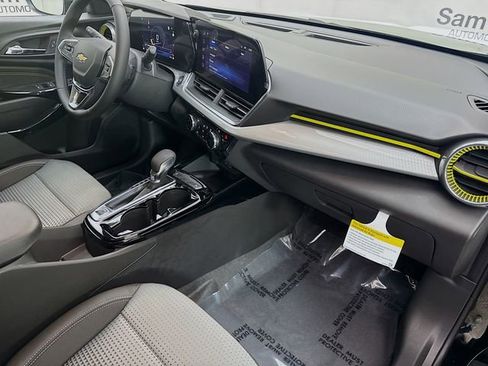 New 2026 Chevrolet Trax LT w/ Sunroof Package image 30